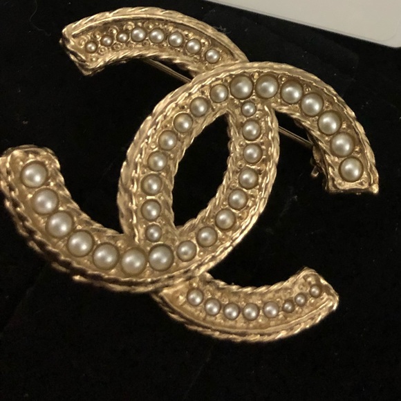 Chanel Brooch - 14B - 2014 Collection - Authentic - Picture 2 of 6